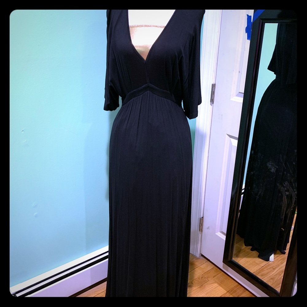 Beautiful Floor length black dress EXPRESS NWT